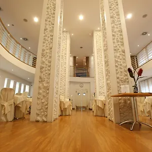Luxor 4* Римини